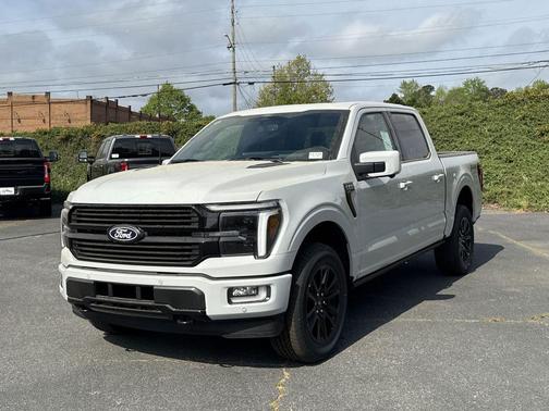 Avalanche 2026 Ford F-150 Platinum