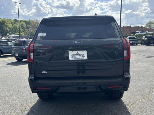 Black Metallic 2026 Ford Expedition Platinum
