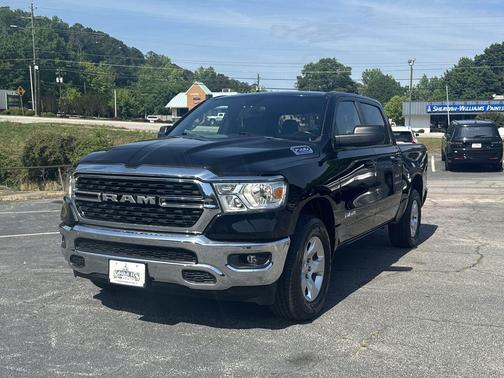 Diamond Black Crystal Pearlcoat 2022 RAM 1500 Big Horn/Lone Star