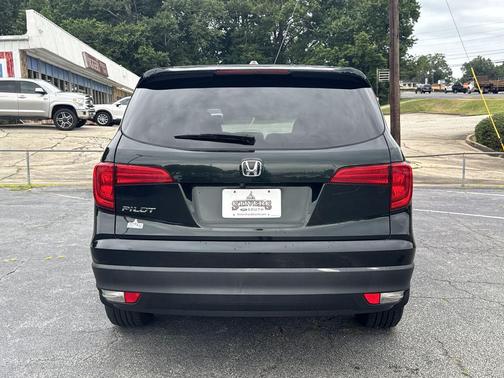 Tan 2018 Honda Pilot EX