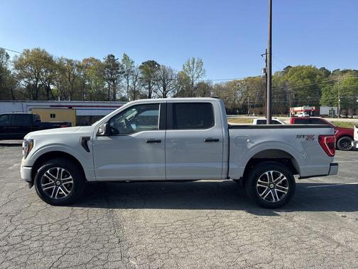 Avalanche 2023 Ford F-150 XL