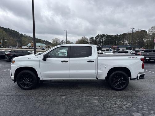 2022 Chevrolet Silverado 1500 Custom