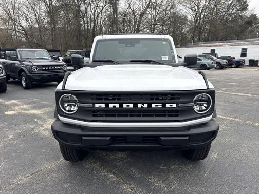 Oxford White 2026 Ford Bronco Big Bend