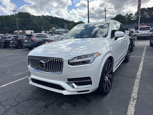 Crystal White 2022 Volvo XC90 Recharge Plug-In Hybrid T8 Inscription 7 Passenger
