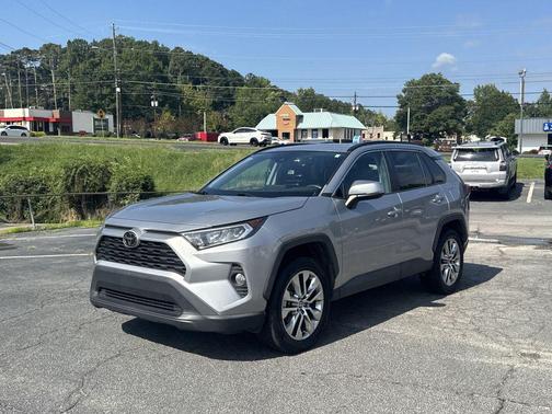 Silver Sky Metallic 2021 Toyota RAV4 XLE Premium