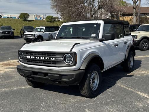 Oxford White 2026 Ford Bronco Base