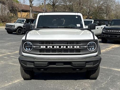 Oxford White 2026 Ford Bronco Base