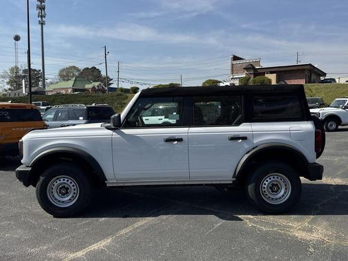 Oxford White 2026 Ford Bronco Base