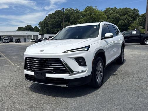 Summit White 2025 Buick Enclave Preferred FWD