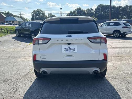 White Metallic 2022 Ford Escape SEL