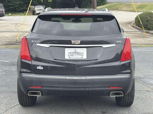 Dark Granite Metallic 2017 Cadillac XT5 Luxury