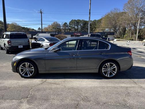 2018 BMW 330 i xDrive