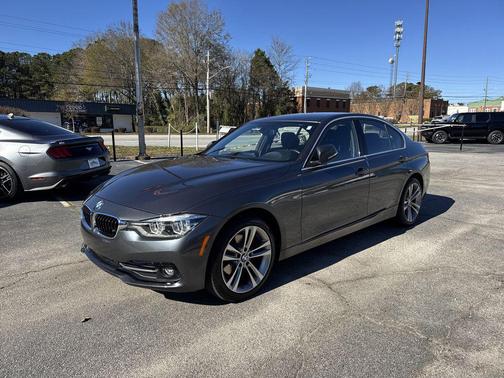 2018 BMW 330 i xDrive