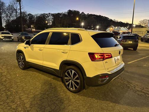 2022 Volkswagen Taos 1.5T SE