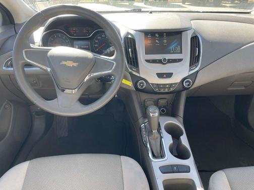 2017 Chevrolet Cruze LS