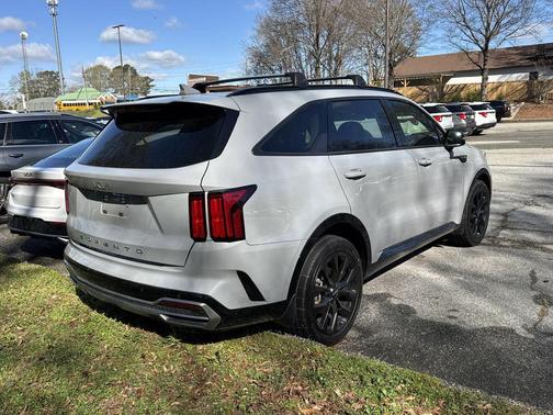 2022 Kia Sorento SX