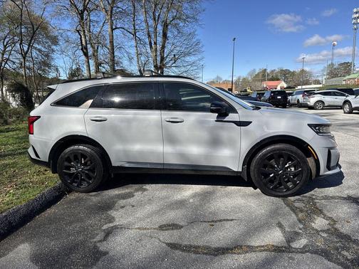 2022 Kia Sorento SX