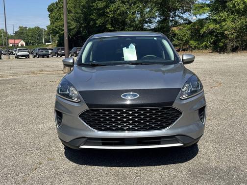 Silver Metallic 2021 Ford Escape SE