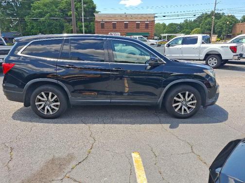 Crystal Black Pearl 2020 Honda Pilot 2WD EX-L