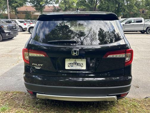 Crystal Black Pearl 2020 Honda Pilot 2WD EX-L