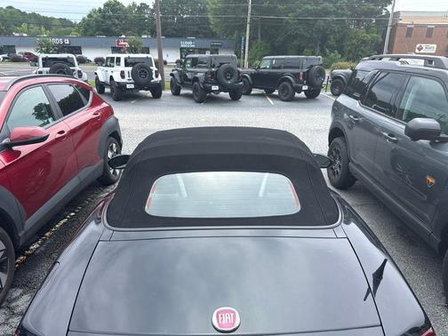 Nero Cinema Jet Black 2017 FIAT 124 Spider Base