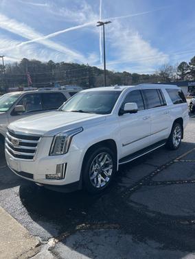 2018 Cadillac Escalade ESV Luxury