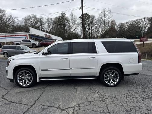 2018 Cadillac Escalade ESV Luxury