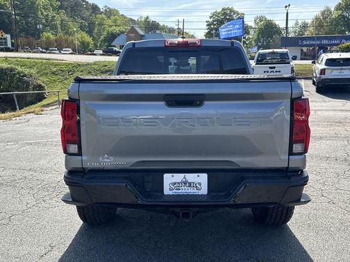 Sterling Gray Metallic 2024 Chevrolet Colorado Trail Boss