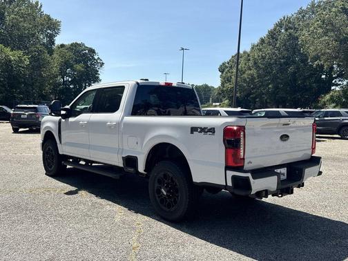 Oxford White 2026 Ford F-250 Lariat