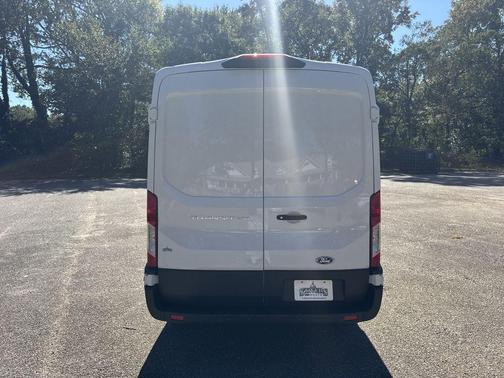 Oxford White 2025 Ford Transit-250 Base