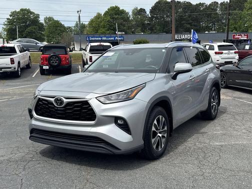 Celestial Silver Metallic 2020 Toyota Highlander XLE