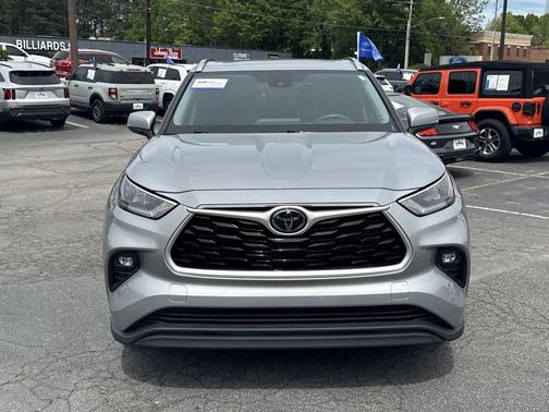 Celestial Silver Metallic 2020 Toyota Highlander XLE