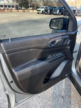 2023 GMC Acadia FWD SLT