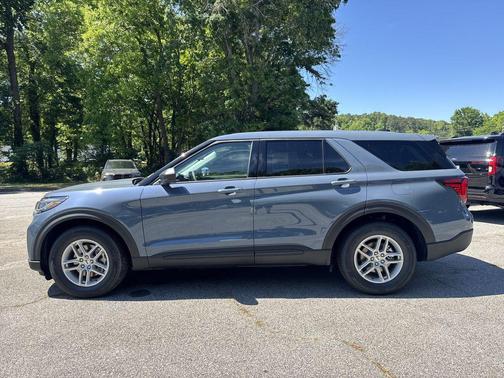 Vapor Blue Metallic 2026 Ford Explorer Active
