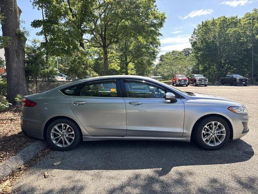 Silver Metallic 2020 Ford Fusion SE
