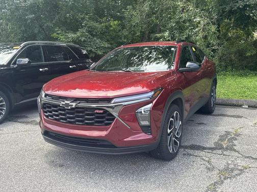 Crimson Metallic 2025 Chevrolet Trax FWD 2RS