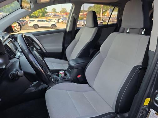 Magnetic Gray Metallic 2016 Toyota RAV4 XLE
