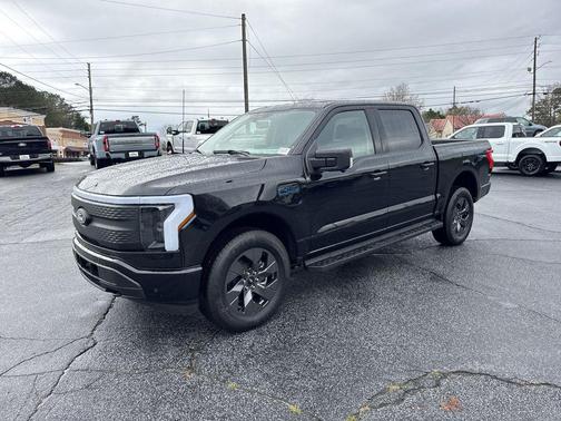 2025 Ford F-150 Lightning Flash