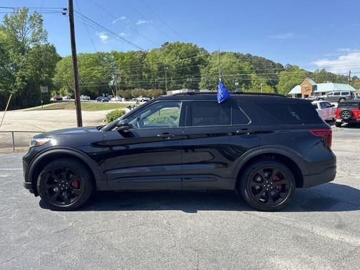 Black Metallic 2023 Ford Explorer ST