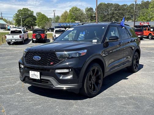 Black Metallic 2023 Ford Explorer ST