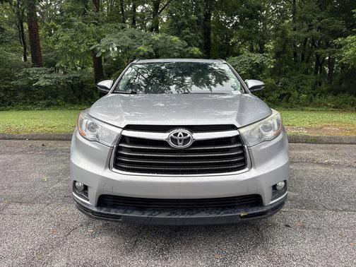 Silver Sky Metallic 2015 Toyota Highlander XLE