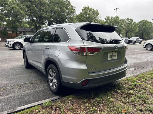Silver Sky Metallic 2015 Toyota Highlander XLE