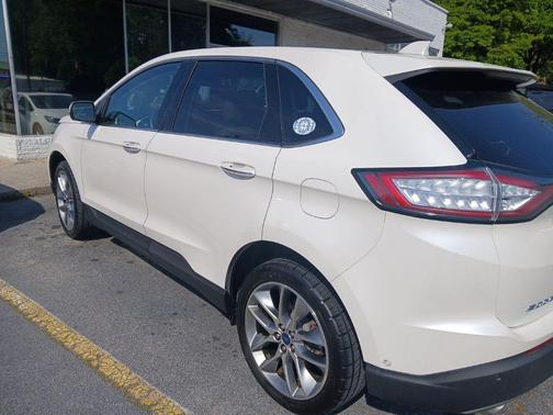 White Platinum Clearcoat Metallic 2017 Ford Edge Titanium