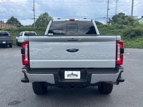 Avalanche 2026 Ford F-250 Lariat
