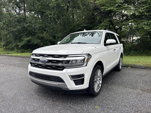 White Metallic 2024 Ford Expedition Limited