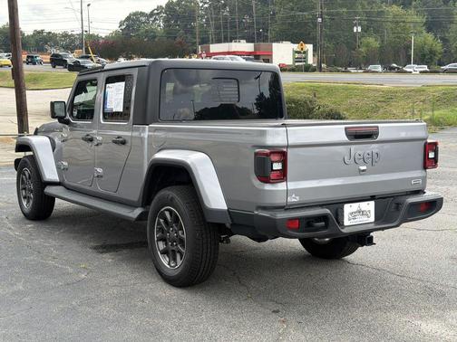 Billet Silver Metallic Clearcoat 2020 Jeep Gladiator Overland