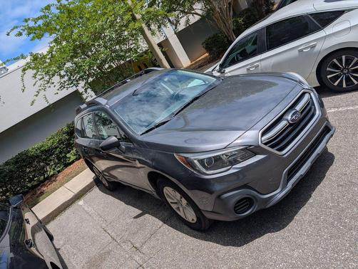 Magnetite Gray Metallic 2019 Subaru Outback 2.5i