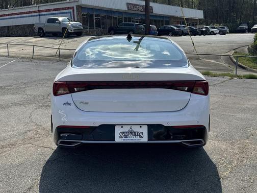 Glacial White Pearl 2022 Kia K5 EX