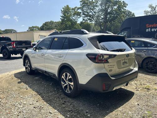 Crystal White Pearl 2020 Subaru Outback Touring
