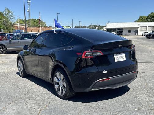 Black 2023 Tesla Model Y Long Range Dual Motor All-Wheel Drive